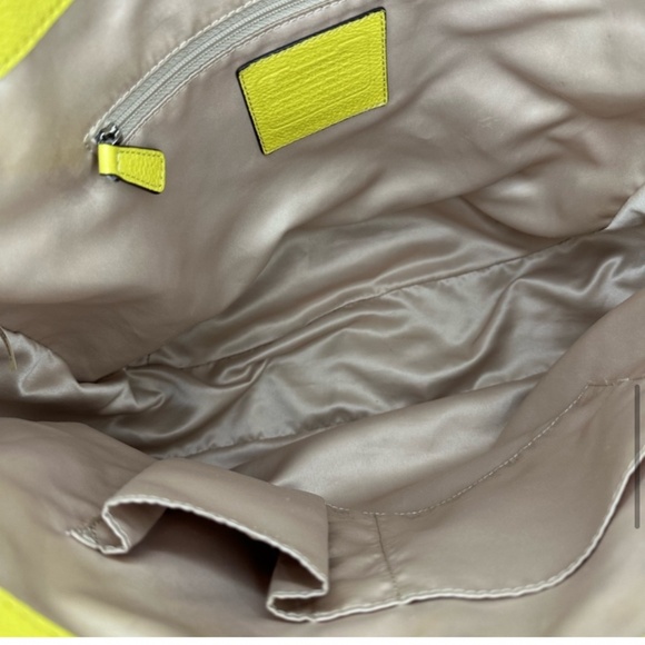 New- COACH AVERY HOBO - charmeuse leather / linen - Picture 6 of 8